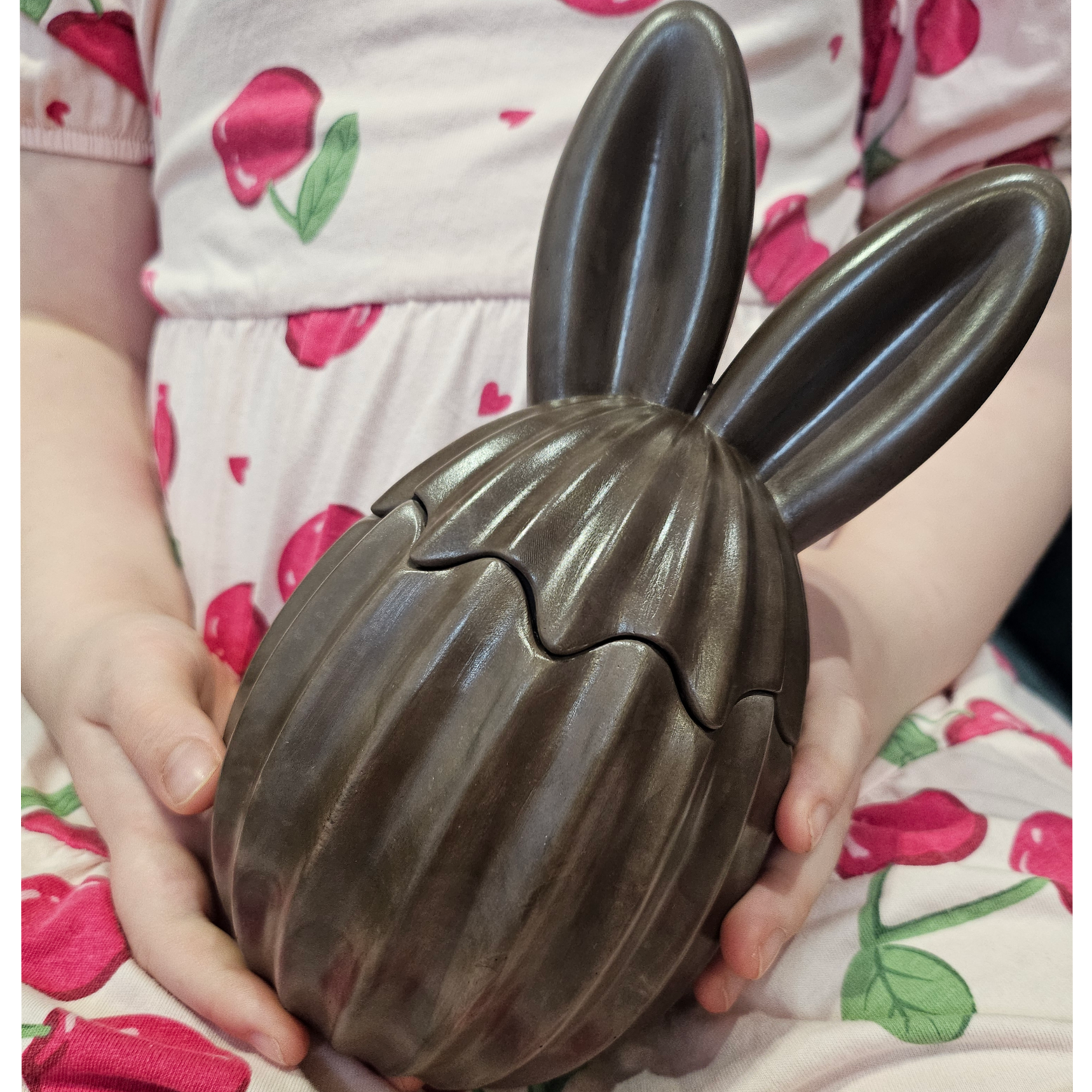 Bougie Choco Lapin - Marron / Cerise, Amande