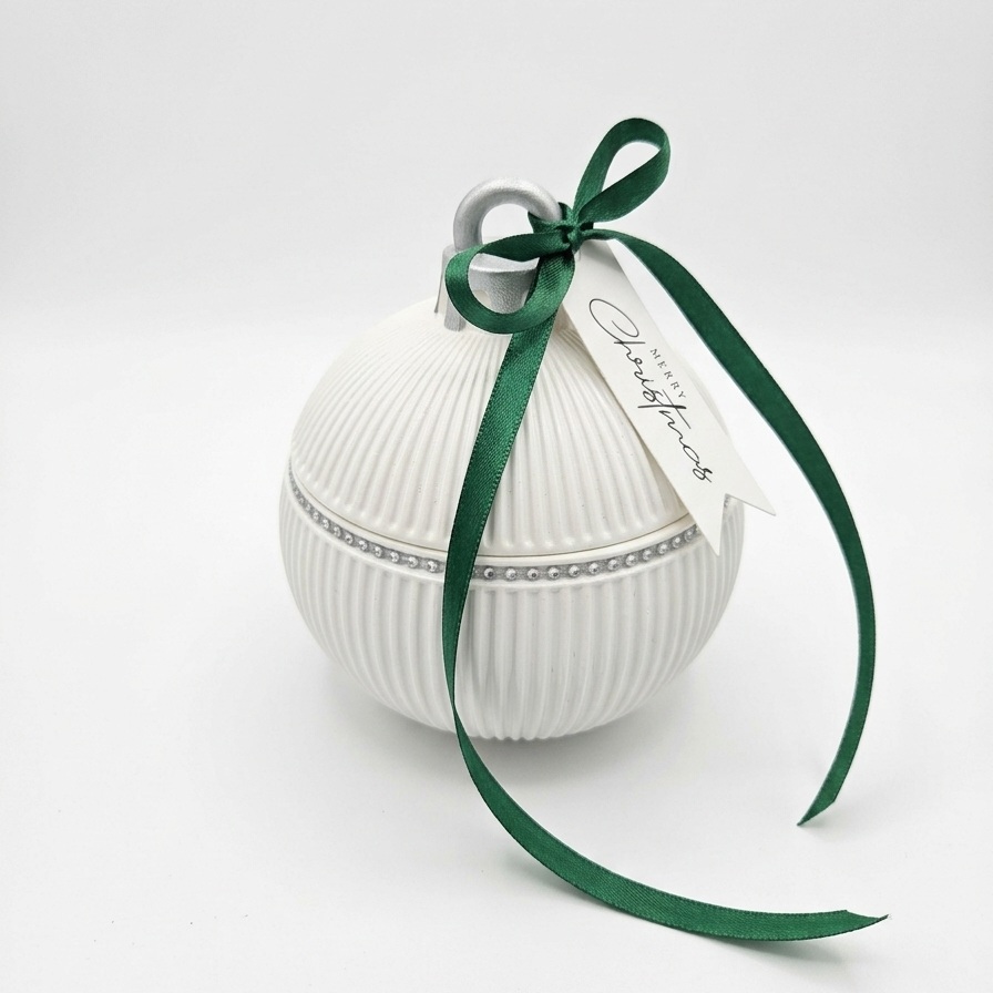 Bougie Christmas Bauble Elegance - Blanche / Or / Magie d'hiver